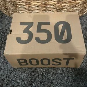 Yeezy 350 Boost V2 "Dazzling Blue"